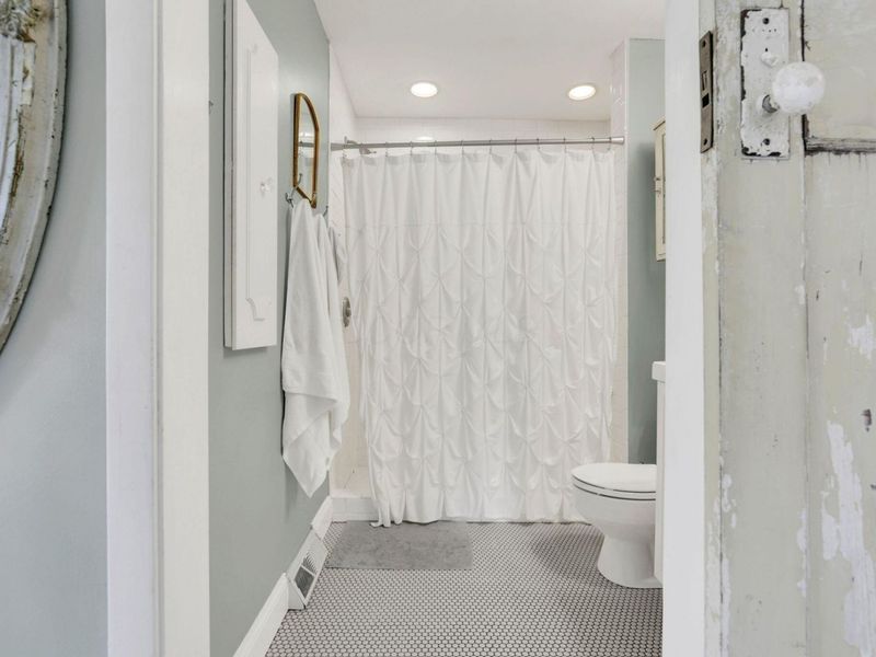 4375 Castleton Road , Upper Arlington, OH 43220 Photo 66