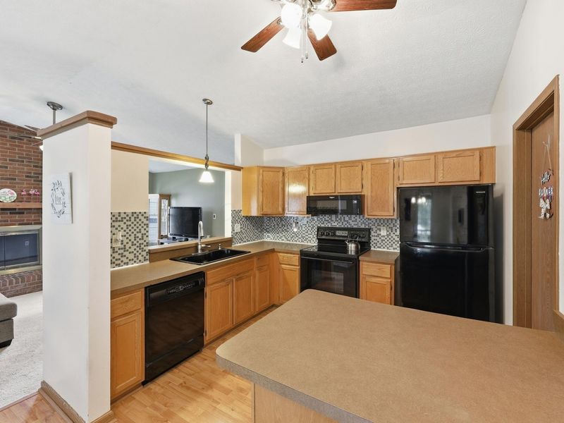 2469 Sawbury Boulevard , Columbus, OH 43235 Photo 10