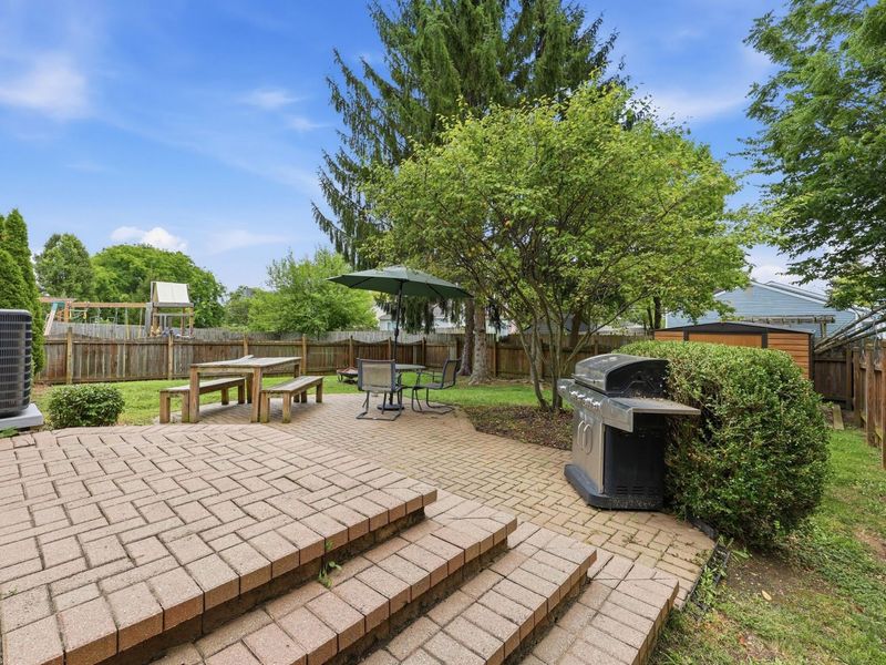 2469 Sawbury Boulevard , Columbus, OH 43235 Photo 3