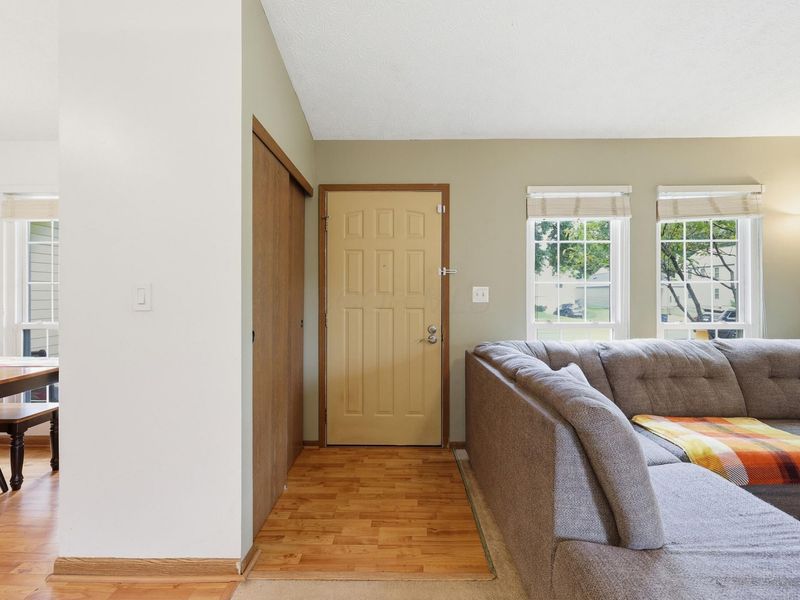 2469 Sawbury Boulevard , Columbus, OH 43235 Photo 7