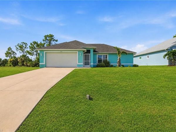 2222 NE 35th LN, CAPE CORAL, FL 33909