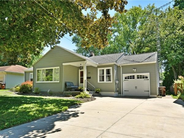 253 Maple Street , Newton Falls, OH 44444