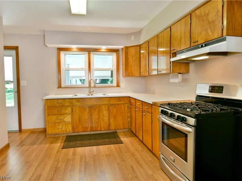 253 Maple Street , Newton Falls, OH 44444 Photo 9
