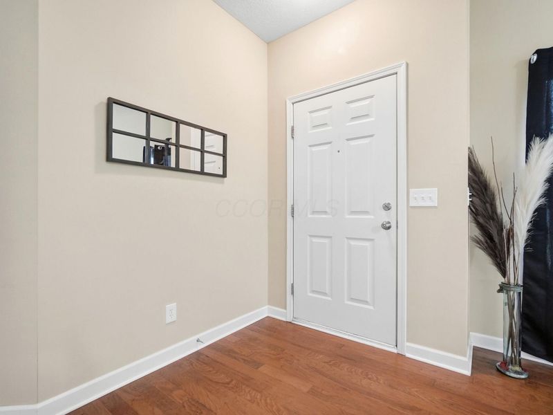 5743 Snedegar Drive , Unit 901, New Albany, OH 43054 Photo 4