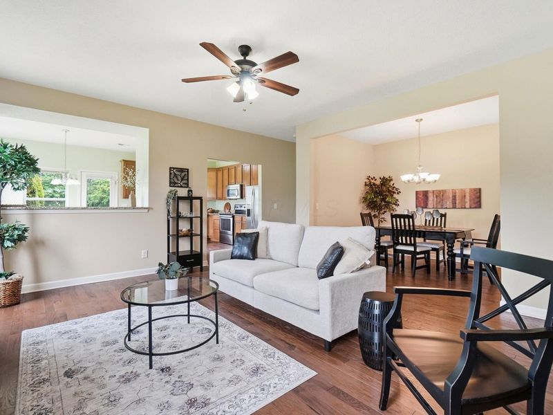 5743 Snedegar Drive , Unit 901, New Albany, OH 43054 Photo 8