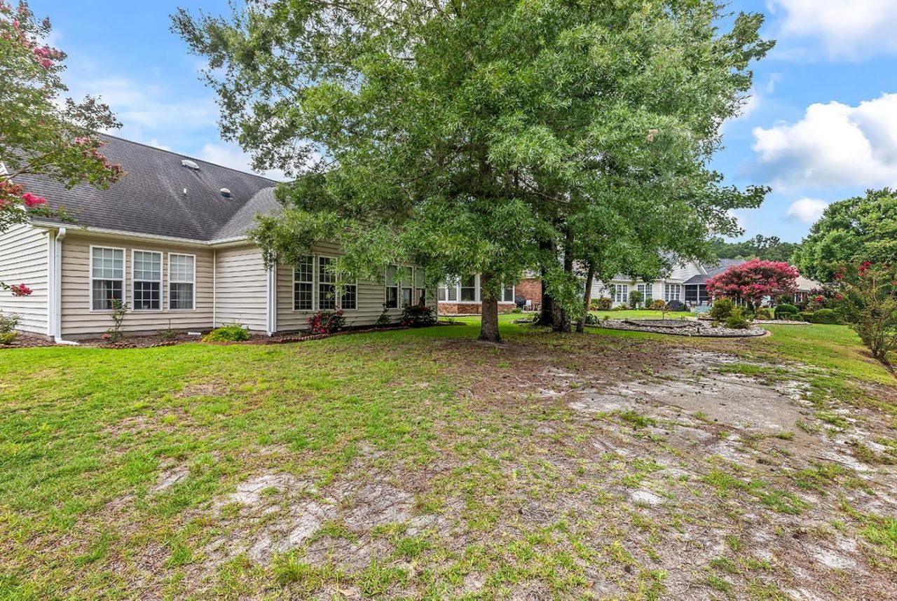758 Helms Way Photo 16