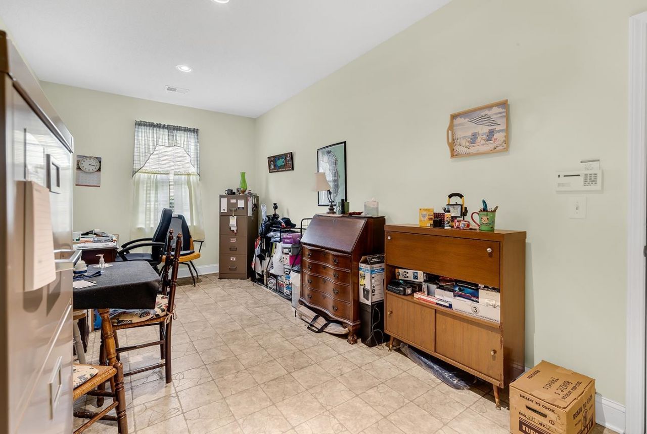 758 Helms Way Photo 32