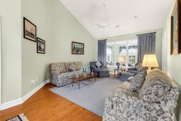 758 Helms Way photo 4