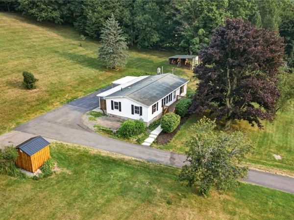 872 Brownsville Road , Victor, NY 14564