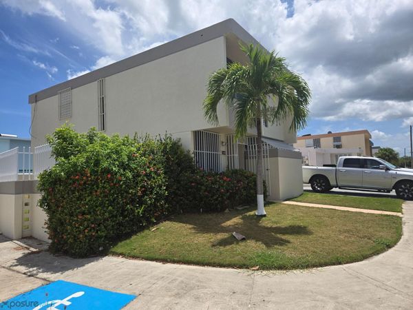 7 CALLE 7, Unit 11, Catano, PR 00962
