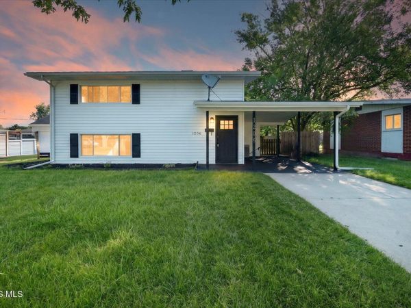 1206 Richland Street, Maumee, OH 43537