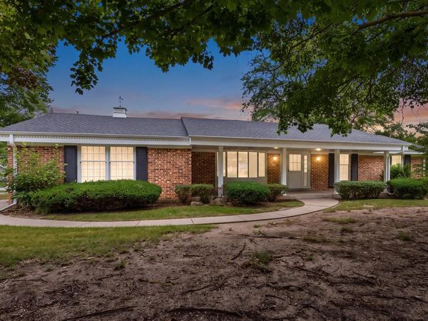 8841 Greenhill LANE, Greendale, WI 53129