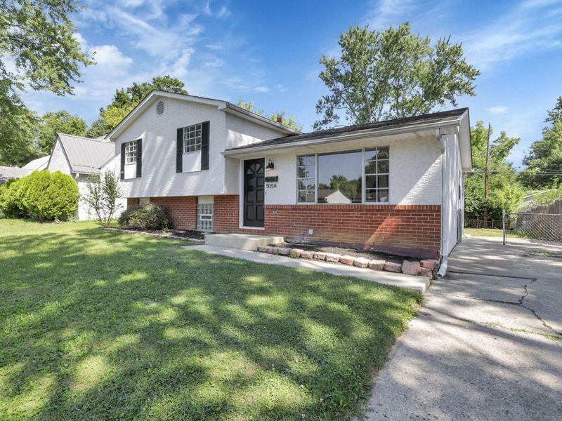 5056 Chipman Drive , Columbus, OH 43232 Photo 5