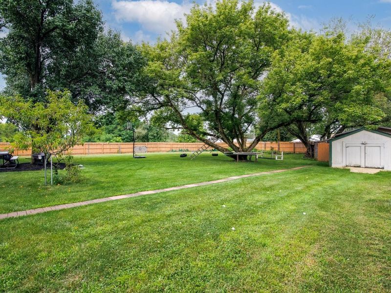 639 Academy Drive , Galloway, OH 43119 Photo 13