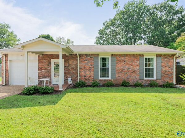 11020 Crestfield Drive SE, Huntsville, AL 35803