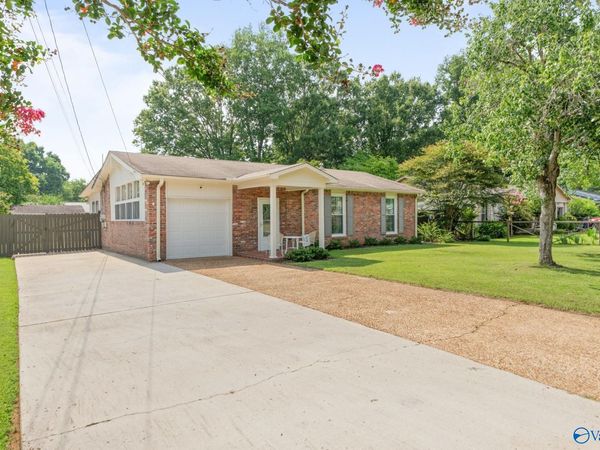 11020 Crestfield Drive SE, Huntsville, AL 35803