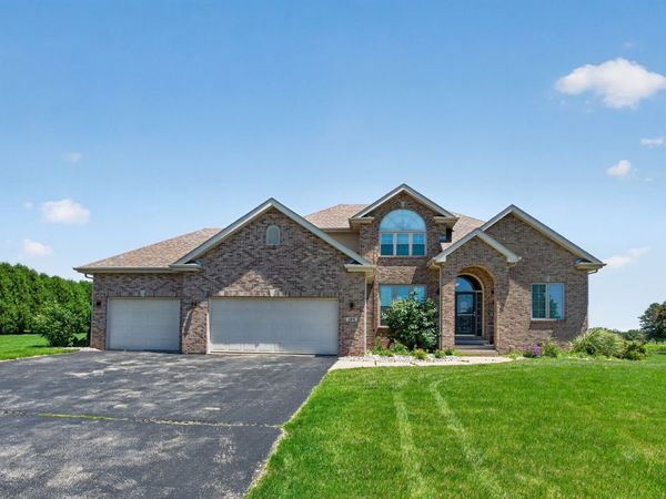129 Titleist Trail , Poplar Grove, IL 61065