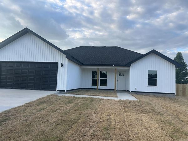 1000 Eastview Drive , Jacksonville, AR 72076