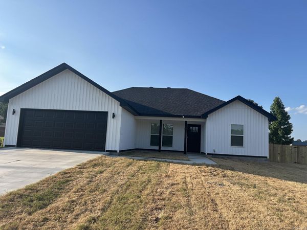 1000 Eastview Drive , Jacksonville, AR 72076