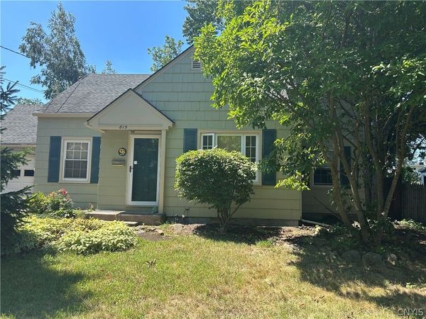 815 2nd Street, Liverpool, NY 13088