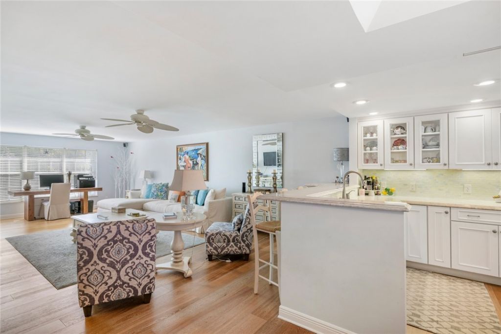 2743 Ocean Drive, Unit 47E, Vero Beach, FL 32963 Photo