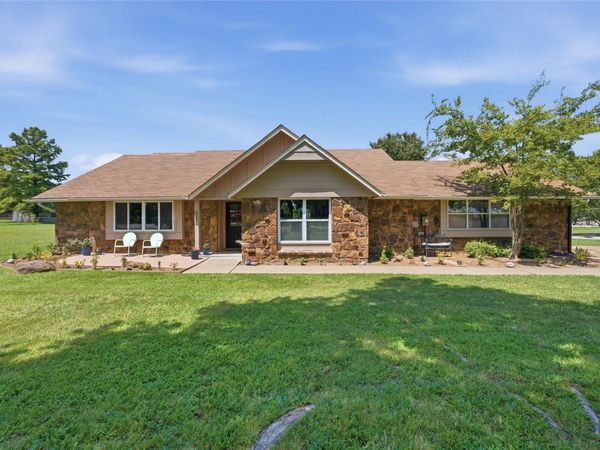2326 N Surrey Lane , Sapulpa, OK 74066