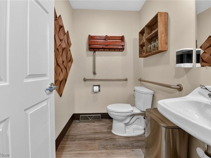 229 Leatherman Road , Wadsworth, OH 44281 Photo 16