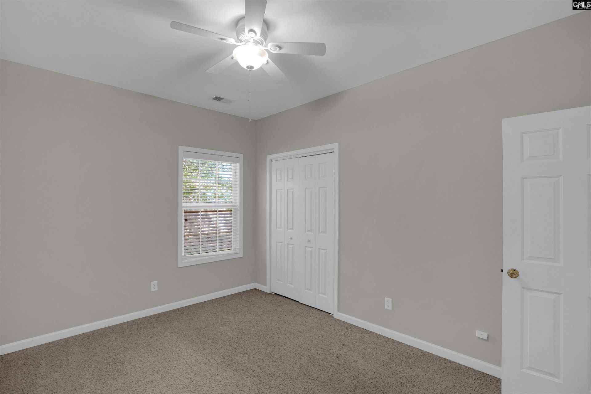 107 Hook Avenue  Photo 17