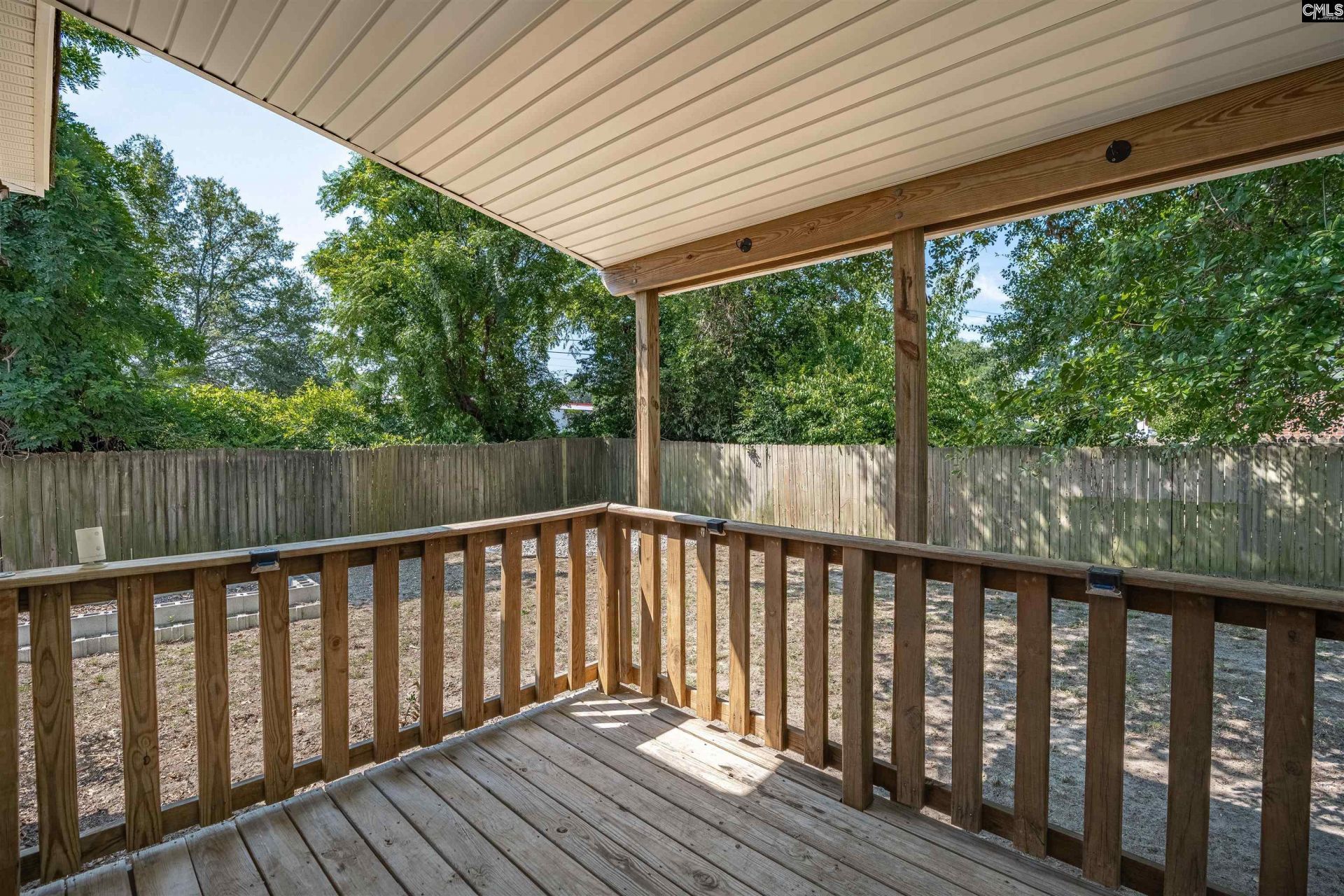 107 Hook Avenue  Photo 18