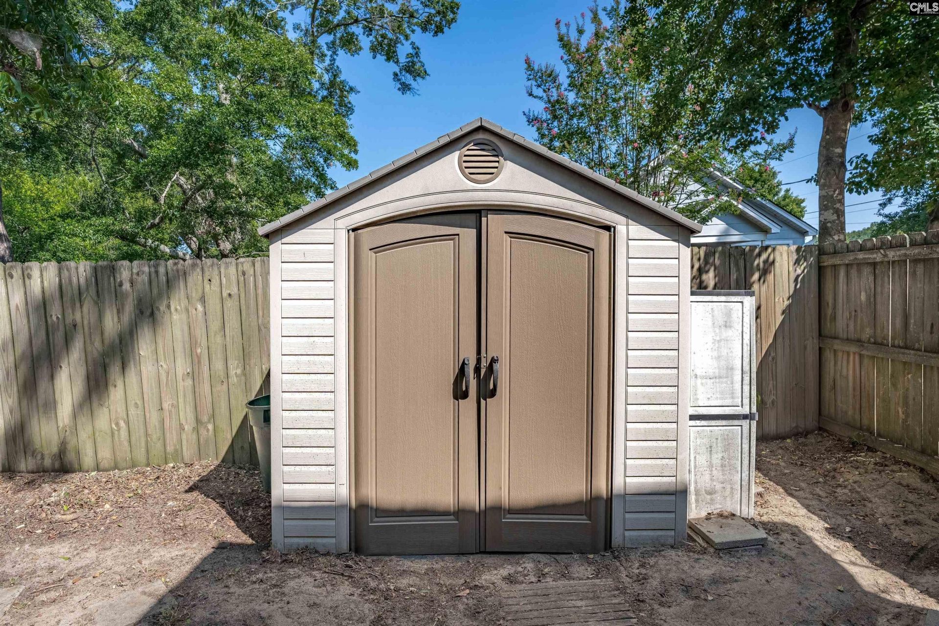 107 Hook Avenue  Photo 21