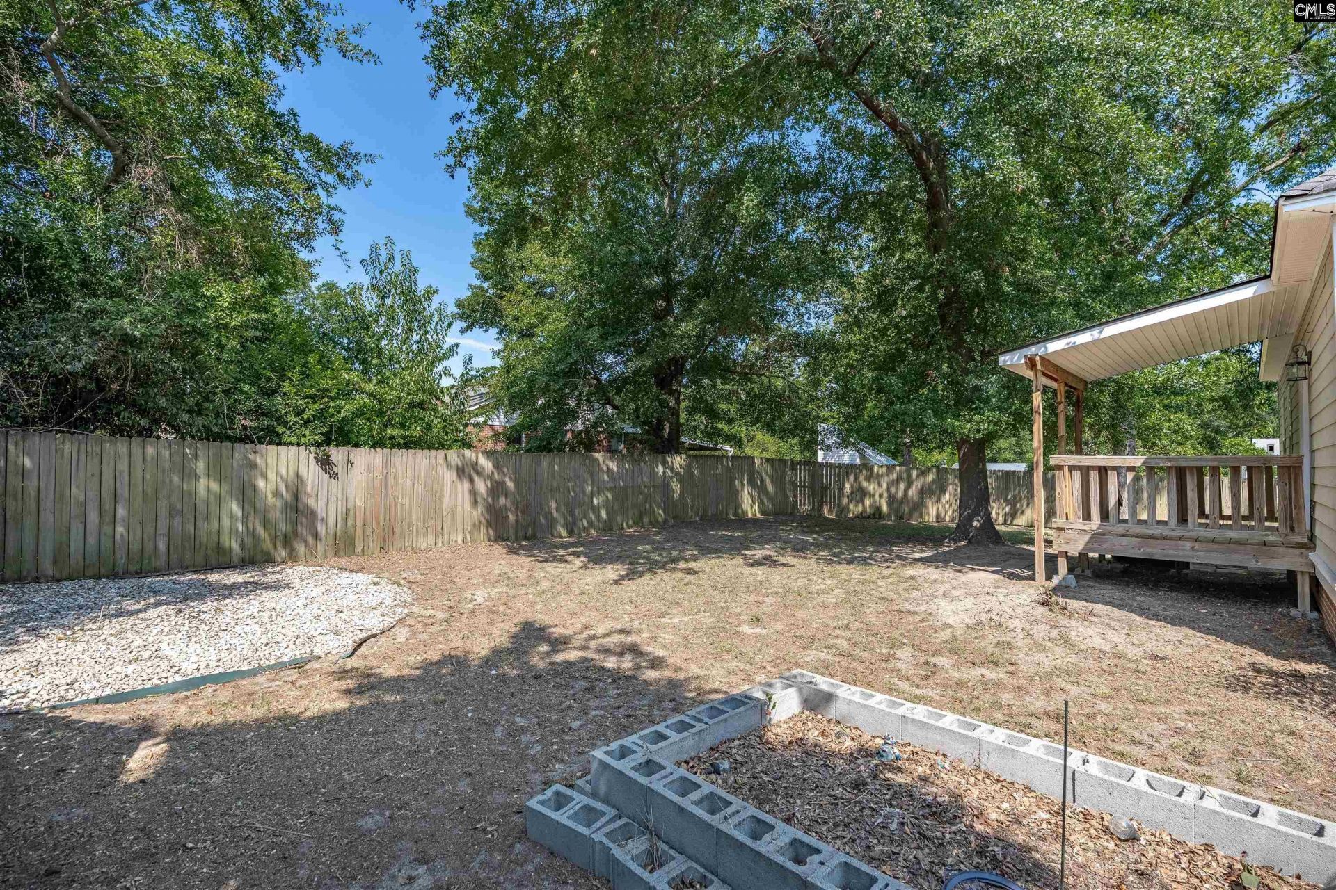 107 Hook Avenue  Photo 23