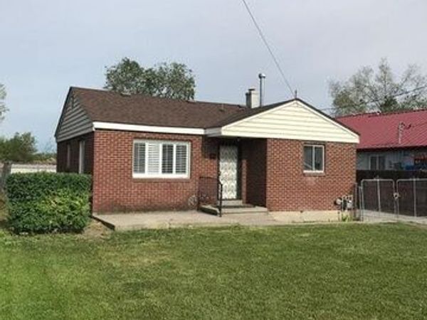 939 N REDWOOD RD , Salt Lake City, UT 84116