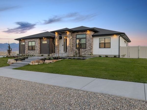 614 E SHELLEY LN, Unit 215, Grantsville, UT 84029