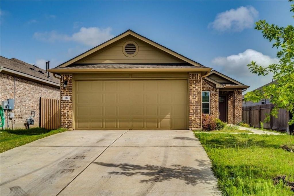 617 Callahan Ln, Leander, TX 78641 Main Photo
