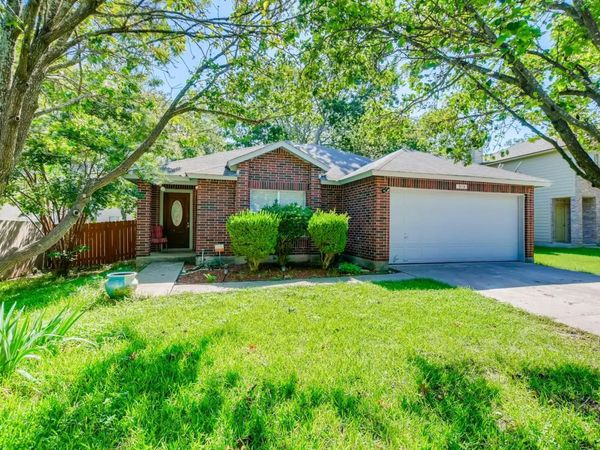 303 Bello DR, Leander, TX 78641