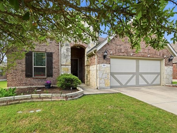 703 N Emory CV, Hutto, TX 78634