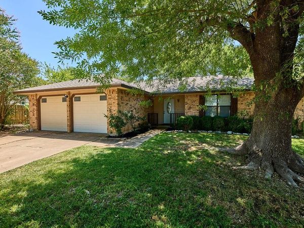 1105 Stratford CV, Round Rock, TX 78664