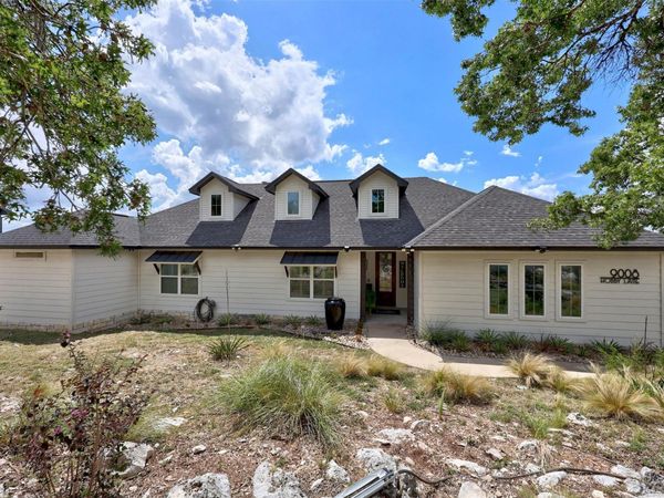 9008 Hobby LN , Jonestown, TX 78645
