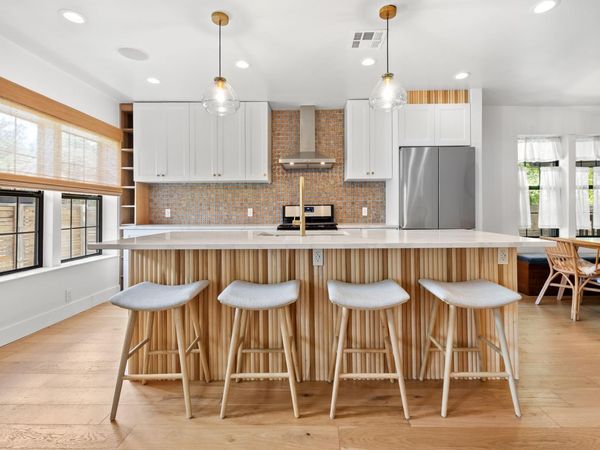 2714 E 2nd ST , Austin, TX 78702