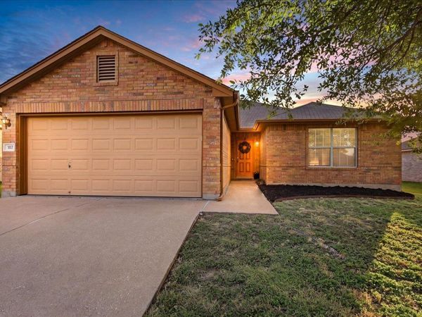 107 Fossil TRL, Leander, TX 78641