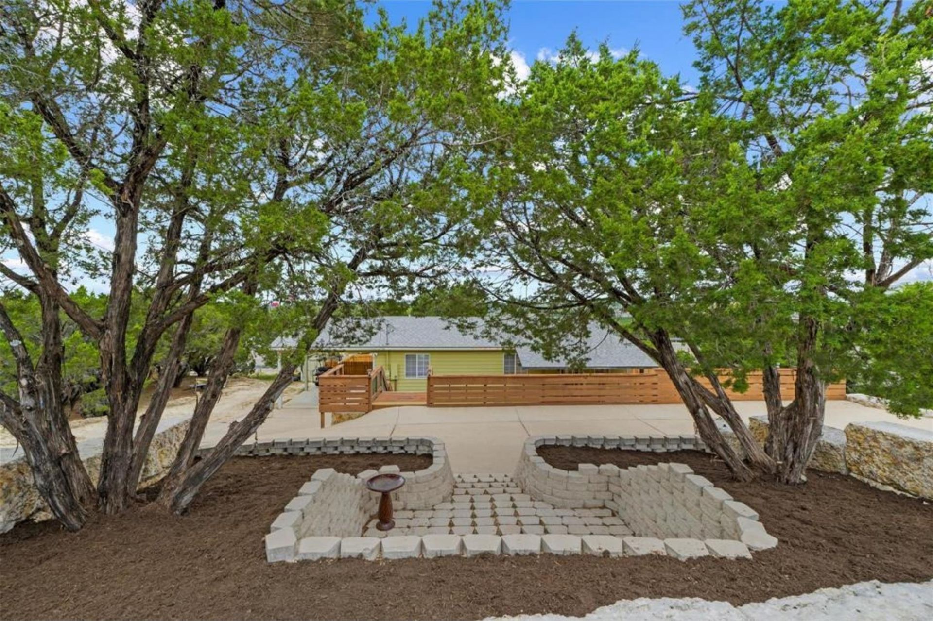 8104 Bronco Ln, Lago Vista, TX 78645 Main Photo