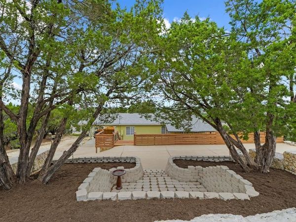 8104 Bronco LN, Lago Vista, TX 78645