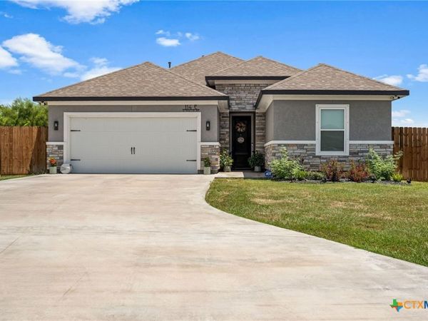 114 E St. Francois, Port Lavaca, TX 77979