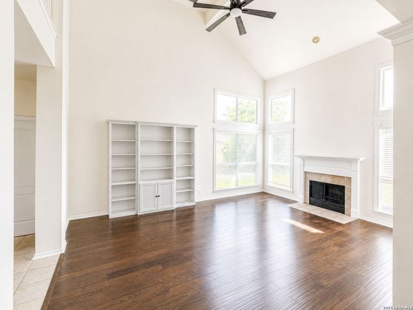 216 CORSICA DR, Cibolo, TX 78108