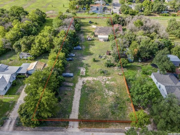958 Holmgreen rd, San Antonio, TX 78220