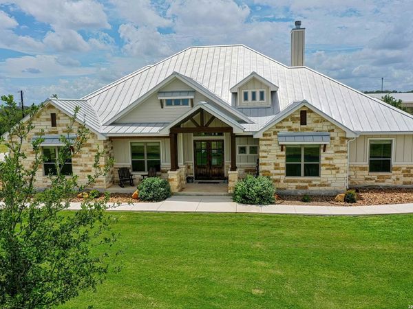 1188 County Road 328, Adkins, TX 78101