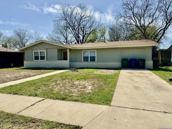 7050 CORAL TREE LN, San Antonio, TX 78227