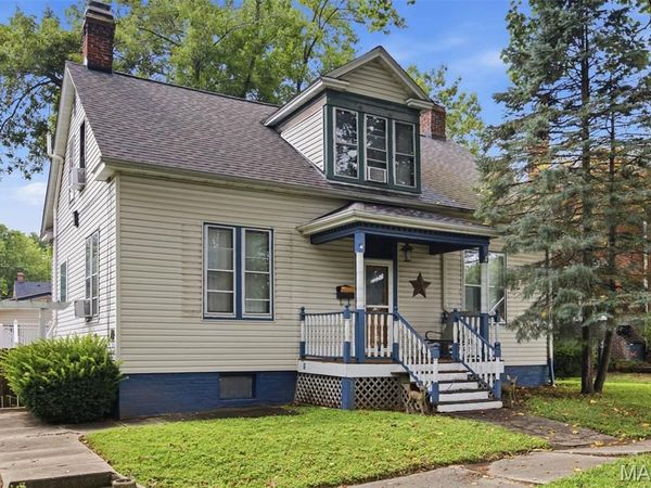 714 Cypress Street , Highland, IL 62249