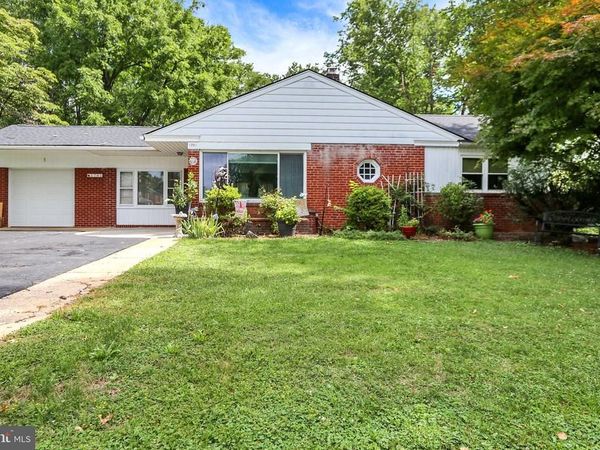1701 WARREN STREET, NEW CUMBERLAND, PA 17070