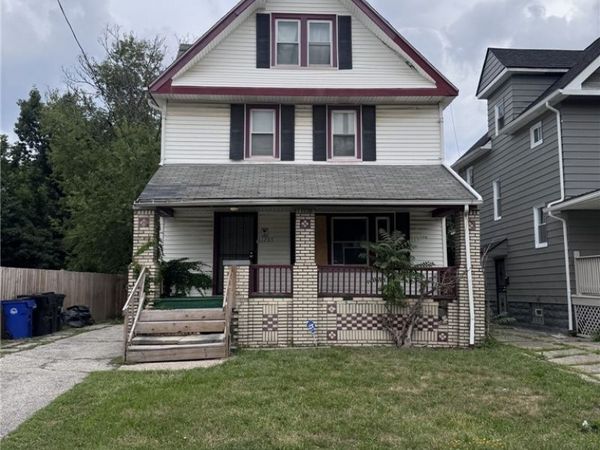 11205 Continental Avenue , Cleveland, OH 44104